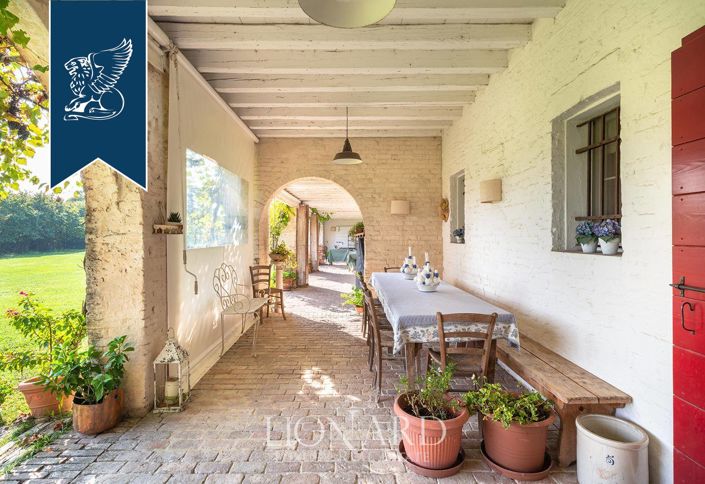 Image No.16-11 Bed Farmhouse for sale