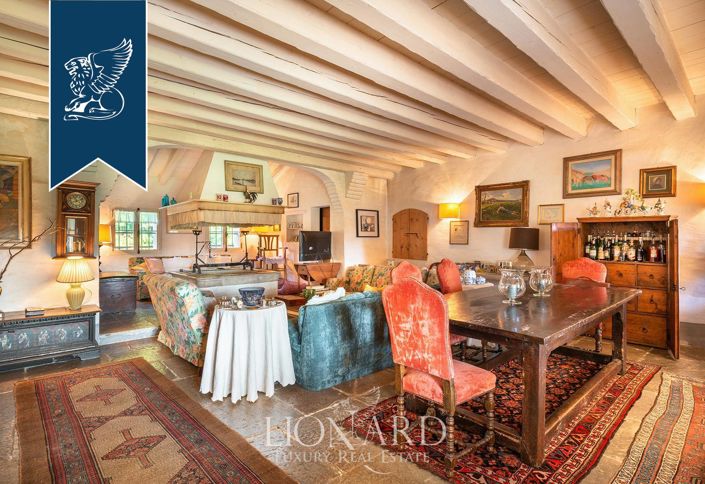 Image No.20-11 Bed Farmhouse for sale