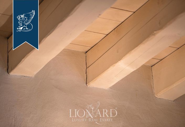 Image No.27-11 Bed Farmhouse for sale