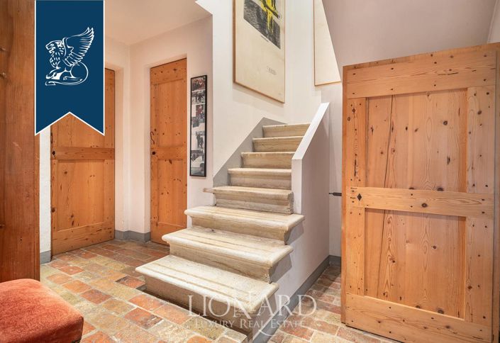 Image No.29-11 Bed Farmhouse for sale