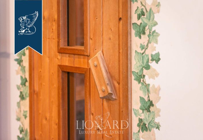 Image No.39-11 Bed Farmhouse for sale