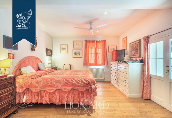 Image No.42-11 Bed Farmhouse for sale