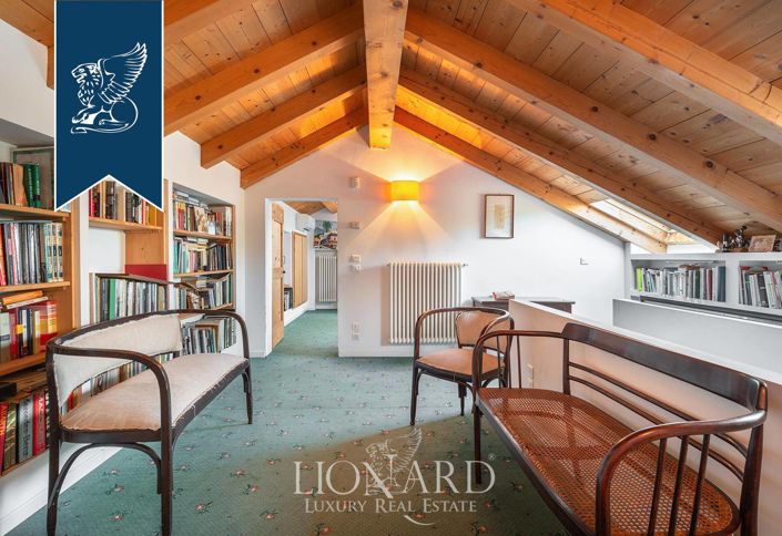 Image No.45-11 Bed Farmhouse for sale