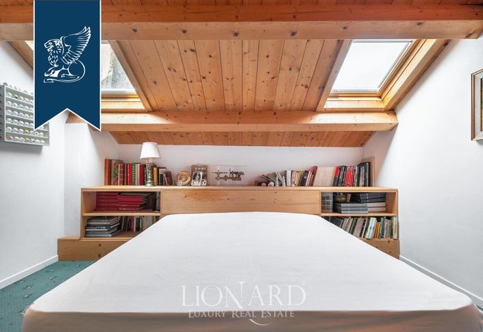 Image No.47-11 Bed Farmhouse for sale