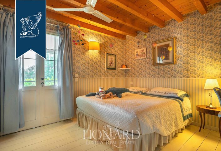 Image No.52-11 Bed Farmhouse for sale