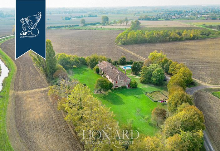 Image No.56-11 Bed Farmhouse for sale