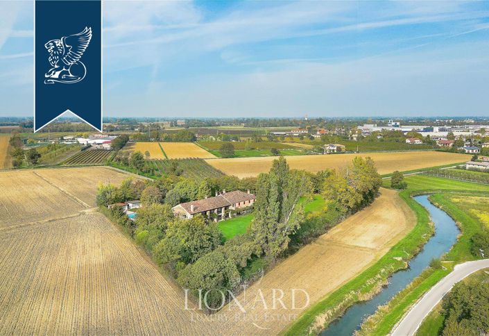 Image No.57-11 Bed Farmhouse for sale