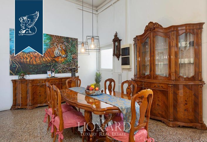 Image No.12-3 Bed Apartment for sale