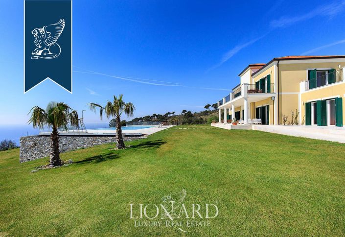 Image No.11-8 Bed Villa for sale