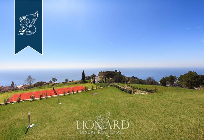 Image No.13-8 Bed Villa for sale