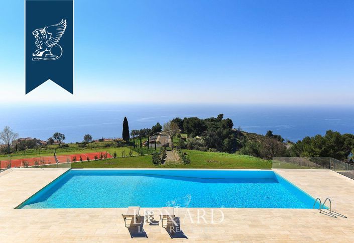 Image No.22-8 Bed Villa for sale