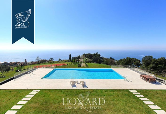 Image No.23-8 Bed Villa for sale