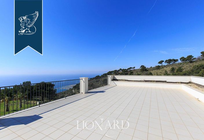 Image No.26-8 Bed Villa for sale