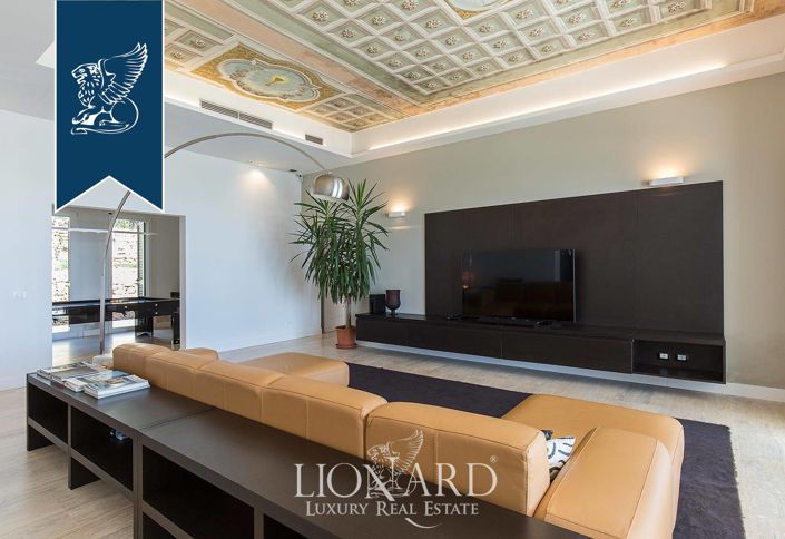 Image No.33-8 Bed Villa for sale