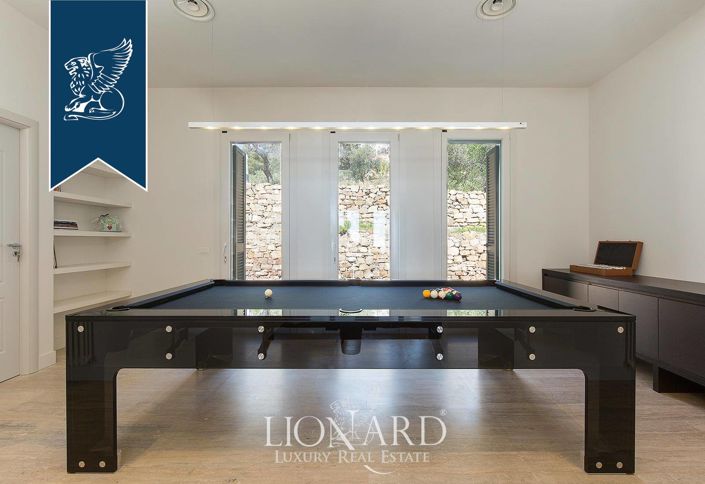 Image No.38-8 Bed Villa for sale