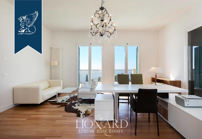 Image No.46-8 Bed Villa for sale