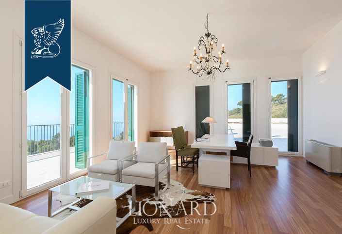 Image No.48-8 Bed Villa for sale