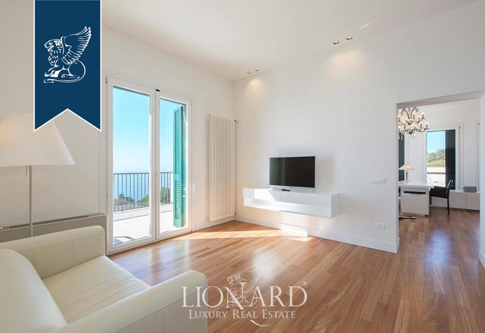 Image No.49-8 Bed Villa for sale