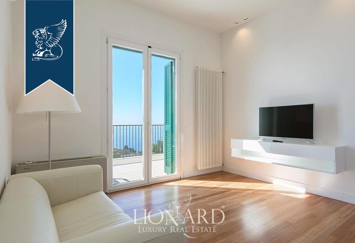 Image No.50-8 Bed Villa for sale