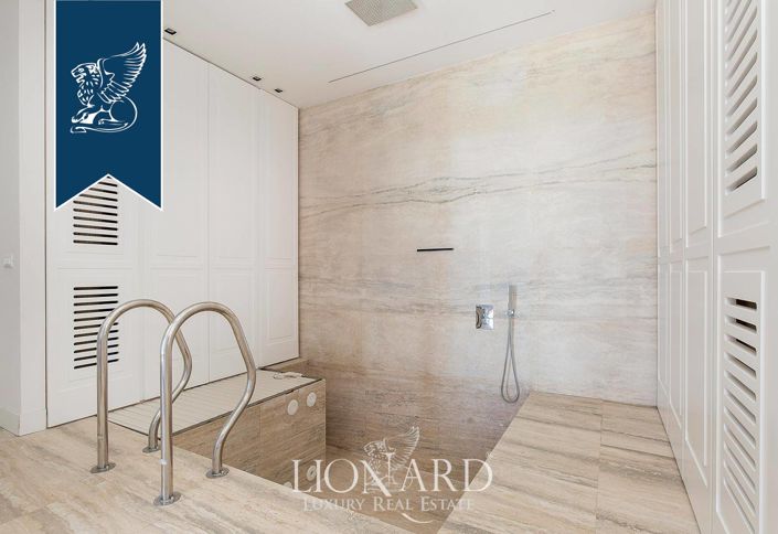 Image No.60-8 Bed Villa for sale