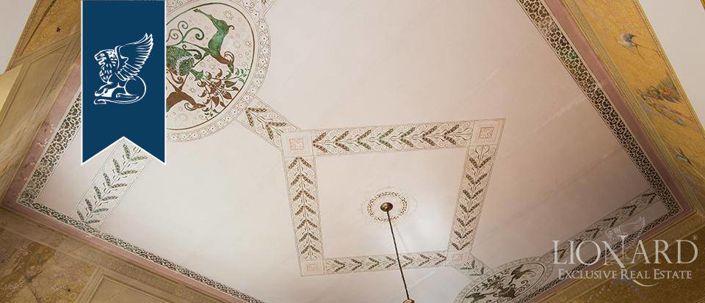 Image No.18-5 Bed Villa for sale