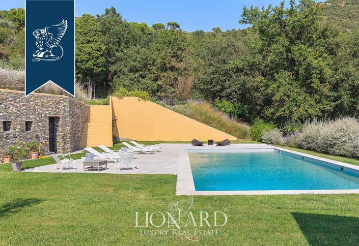 Image No.20-8 Bed Villa for sale