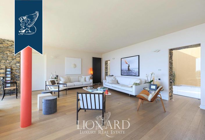 Image No.39-8 Bed Villa for sale