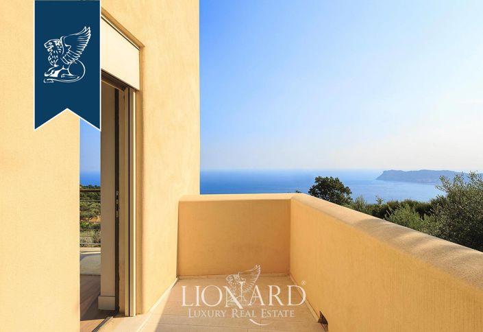 Image No.56-8 Bed Villa for sale