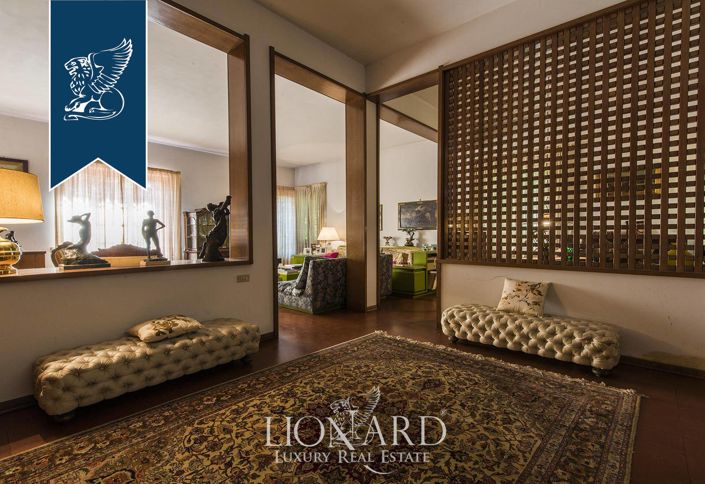 Image No.15-7 Bed Villa for sale