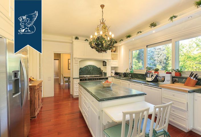 Image No.54-6 Bed Villa for sale