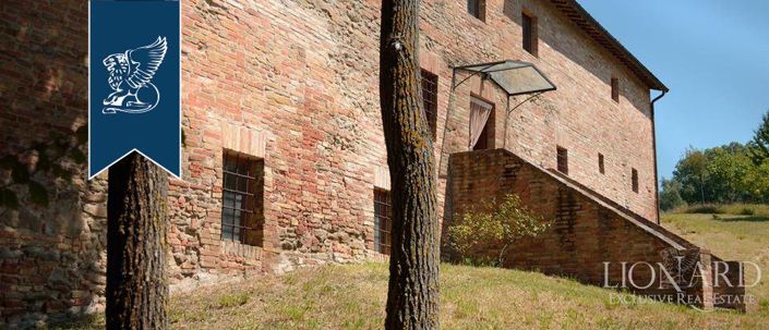 Image No.4-9 Bed Country House for sale