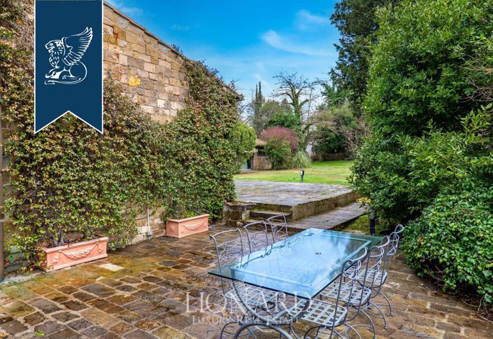 Image No.19-4 Bed Country House for sale