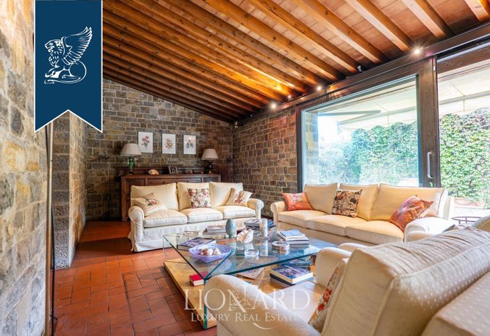 Image No.2-4 Bed Country House for sale