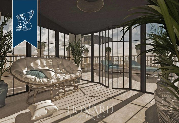 Image No.4-4 Bed Property for sale