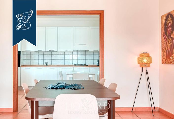 Image No.19-9 Bed Villa for sale