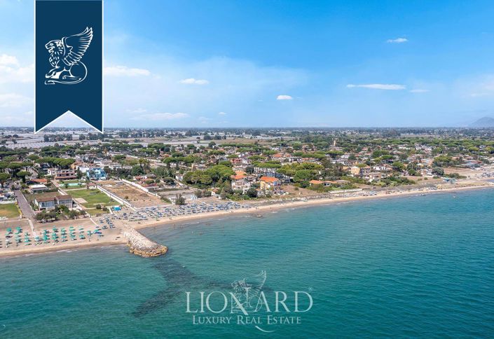 Image No.7-9 Bed Villa for sale