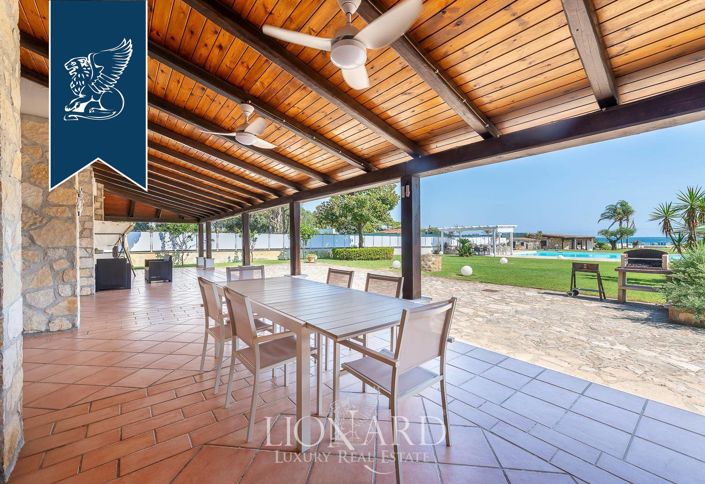 Image No.8-9 Bed Villa for sale