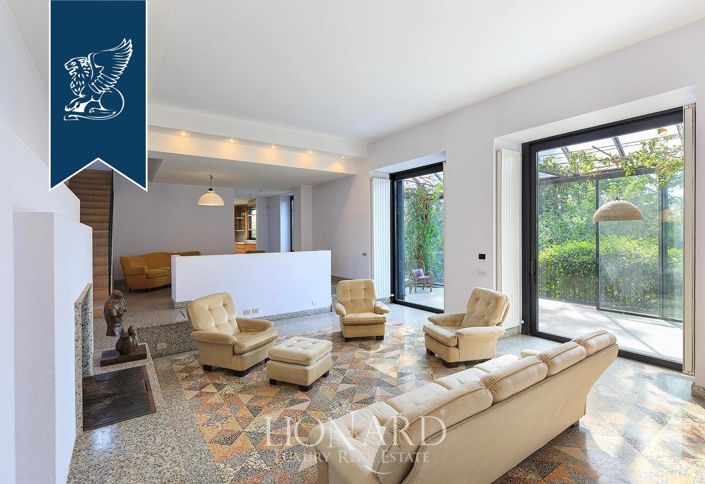 Image No.17-7 Bed Villa for sale