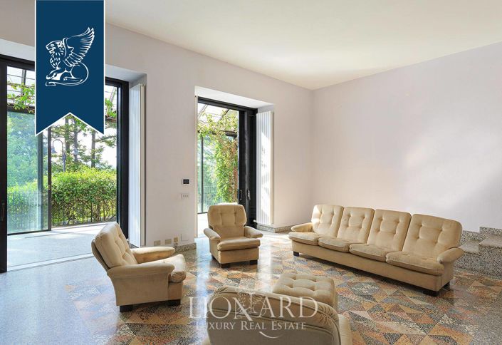 Image No.21-7 Bed Villa for sale