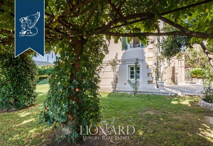 Image No.11-8 Bed Villa for sale