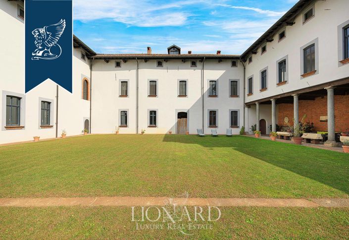 Image No.7-10 Bed Property for sale