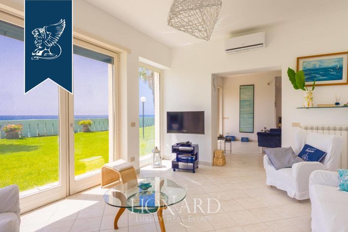 Image No.12-6 Bed Villa for sale