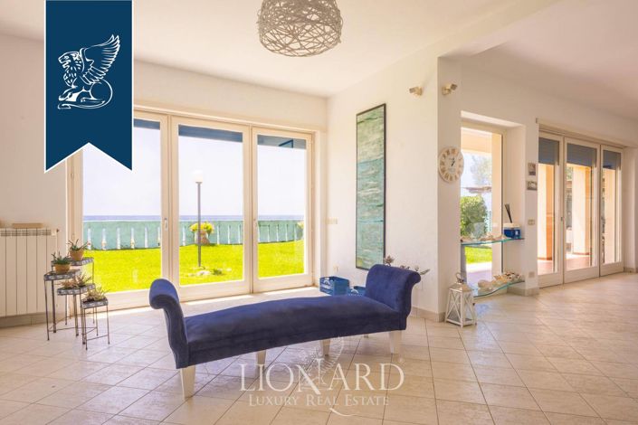 Image No.13-6 Bed Villa for sale