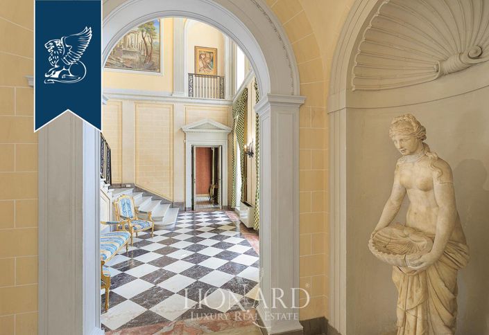 Image No.10-24 Bed Villa for sale