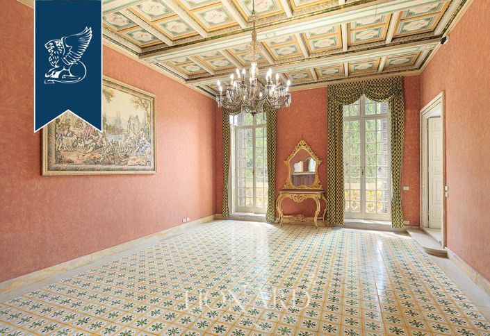 Image No.15-24 Bed Villa for sale