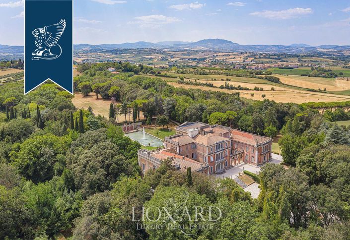 Image No.5-24 Bed Villa for sale