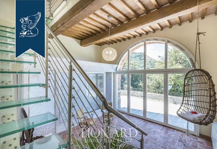 Image No.11-9 Bed Farmhouse for sale