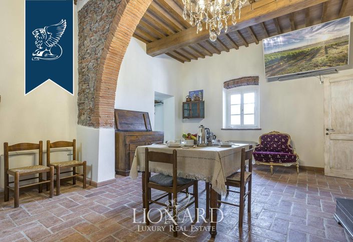 Image No.16-9 Bed Farmhouse for sale