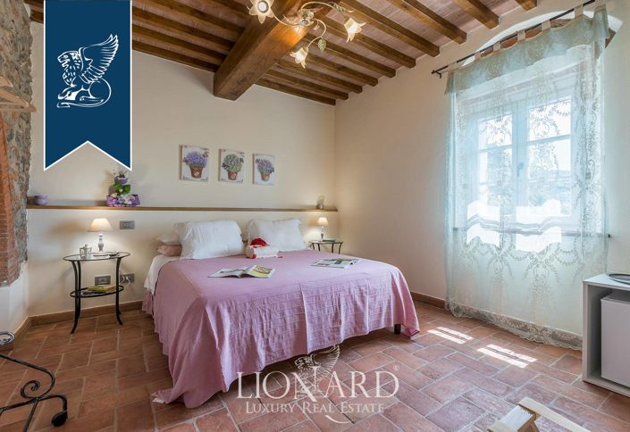 Image No.22-9 Bed Farmhouse for sale