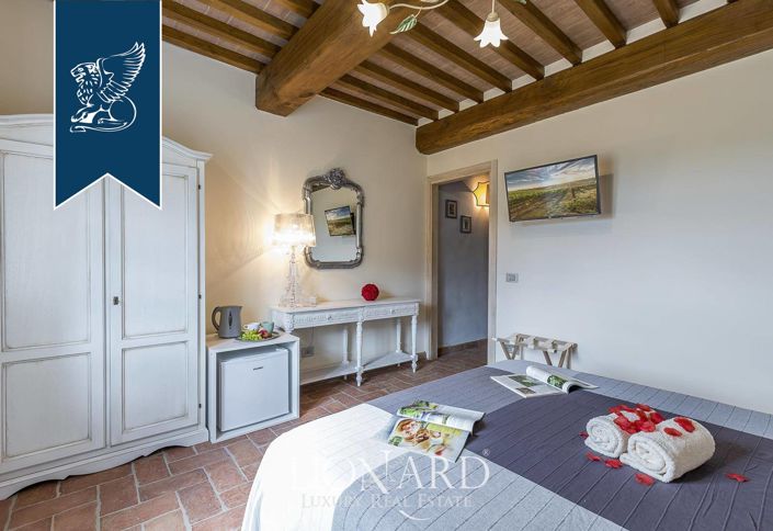 Image No.26-9 Bed Farmhouse for sale